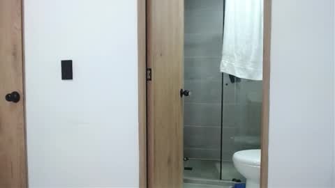 angelljoel online show from September 2025 12:30:01 PM