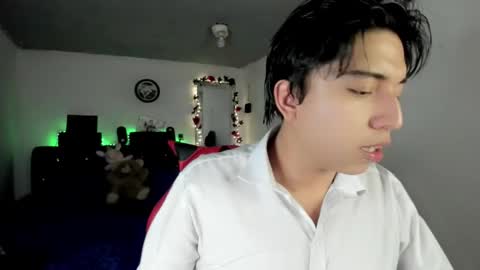 Snapshot of angellonfire chatting on March 2026 11:10:02 PM Angel online show from March 2026 11:10:02 PM