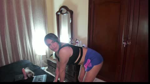 Snapshot of angellys_fit chatting on December 2024 12:02:02 AM Angel online show from December 2024 12:02:02 AM