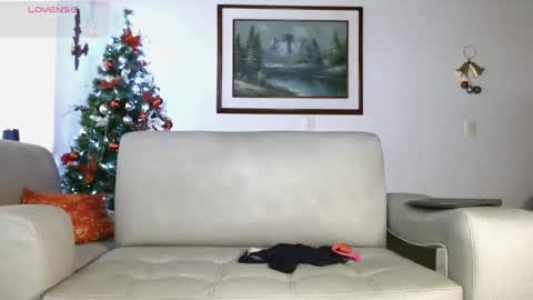 Angelm888-  online show from December 2025 05:03:02 AM