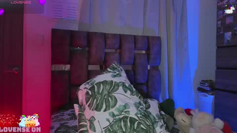 Snapshot of angelocute_ chatting on January 2025 08:13:01 PM Angelo I work from home this is my room online show from January 2025 08:13:01 PM
