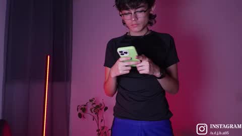 Angelo I work from home this is my room  online show from February 2026 02:16:01 AM