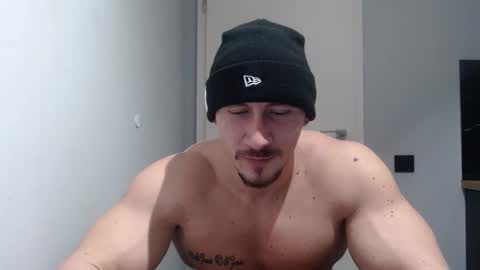  ------- SEX SHOW WITH GUYS AND GIRLS  MUSCLE SHOW online show from February 2025 04:44:01 PM