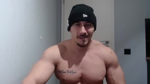 ------- SEX SHOW WITH GUYS AND GIRLS  MUSCLE SHOW online show from February 2025 07:44:02 PM
