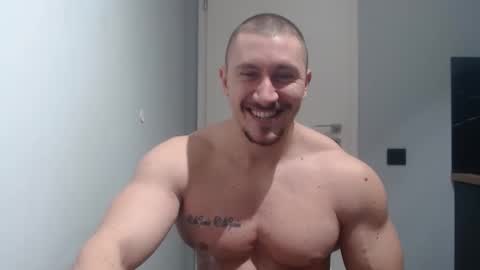  ------- SEX SHOW WITH GUYS AND GIRLS  MUSCLE SHOW online show from February 2025 06:09:02 PM