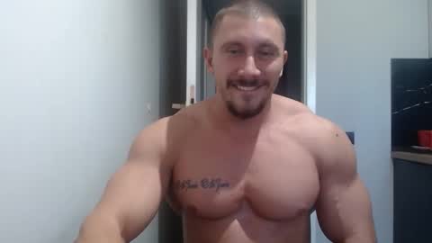  ------- SEX SHOW WITH GUYS AND GIRLS  MUSCLE SHOW online show from September 2025 02:11:02 PM