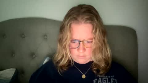 Snapshot of angeloflight273360 chatting on January 2025 07:24:01 PM Angel of Light online show from January 2025 07:24:01 PM