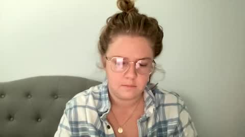 Snapshot of angeloflight273360 chatting on January 2025 03:50:01 PM Angel of Light online show from January 2025 03:50:01 PM