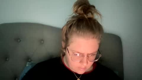Snapshot of angeloflight273360 chatting on January 2025 02:11:01 PM Angel of Light online show from January 2025 02:11:01 PM