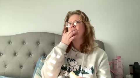 Snapshot of angeloflight273360 chatting on January 2025 08:47:01 PM Angel of Light online show from January 2025 08:47:01 PM