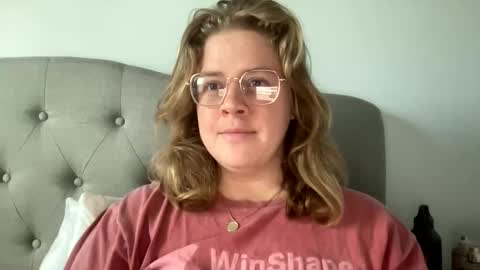 Snapshot of angeloflight273360 chatting on February 2025 05:19:02 PM Angel of Light online show from February 2025 05:19:02 PM