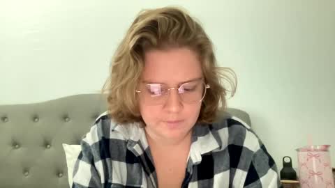 Snapshot of angeloflight273360 chatting on February 2025 05:36:01 PM Angel of Light online show from February 2025 05:36:01 PM