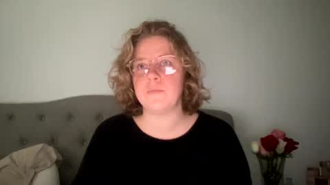 Snapshot of angeloflight273360 chatting on February 2025 05:38:02 PM Angel of Light online show from February 2025 05:38:02 PM