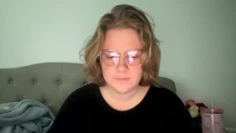 Snapshot of angeloflight273360 chatting on February 2025 05:18:02 PM Angel of Light online show from February 2025 05:18:02 PM
