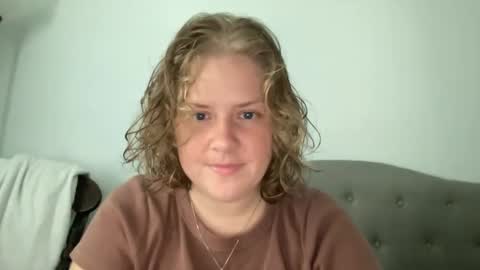 Snapshot of angeloflight273360 chatting on September 2025 12:50:02 PM Angel of Light online show from September 2025 12:50:02 PM