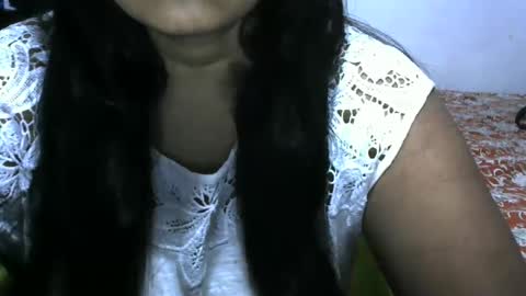 angelpriya555 online show from December 2024 05:17:02 PM