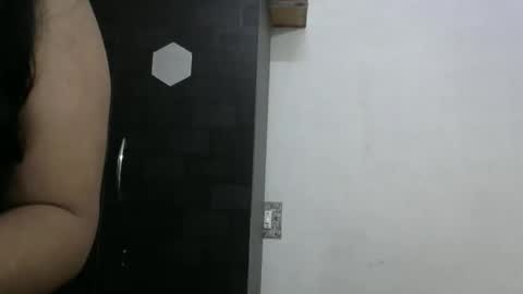 angelpriya555 online show from September 2025 06:41:02 PM