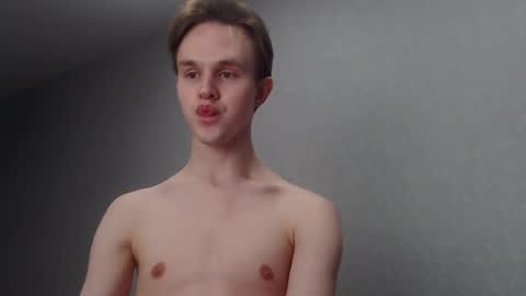 Snapshot of angelraaay chatting on January 2025 12:05:02 PM Angel online show from January 2025 12:05:02 PM