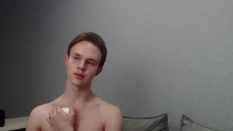 Snapshot of angelraaay chatting on January 2025 09:25:01 PM Angel online show from January 2025 09:25:01 PM