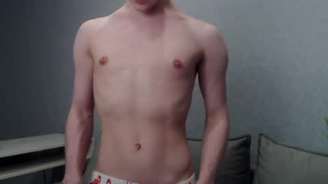 Snapshot of angelraaay chatting on February 2025 06:35:01 PM Angel online show from February 2025 06:35:01 PM