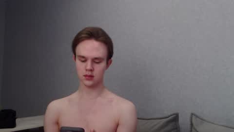 Snapshot of angelraaay chatting on March 2025 09:27:02 AM Angel online show from March 2025 09:27:02 AM