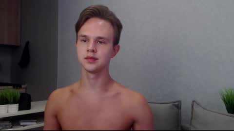 Snapshot of angelraaay chatting on September 2025 07:08:01 AM Angel online show from September 2025 07:08:01 AM