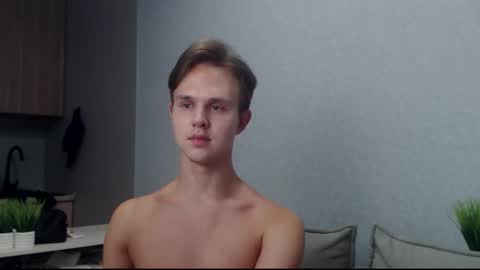 Snapshot of angelraaay chatting on September 2025 07:08:01 PM Angel online show from September 2025 07:08:01 PM