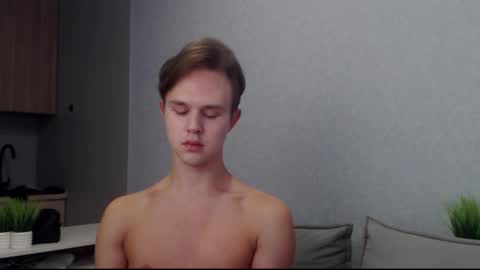 Snapshot of angelraaay chatting on October 2025 08:22:01 AM Angel online show from October 2025 08:22:01 AM