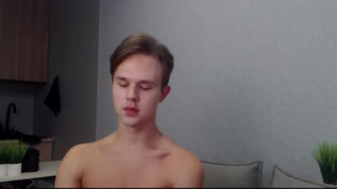 Snapshot of angelraaay chatting on October 2025 08:59:01 AM Angel online show from October 2025 08:59:01 AM