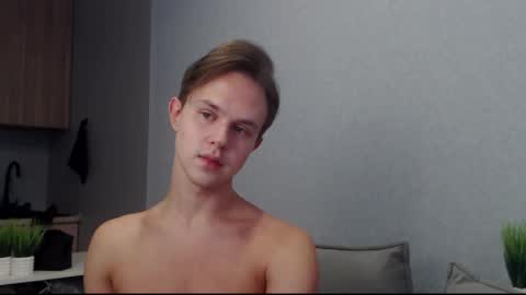 Snapshot of angelraaay chatting on October 2025 09:23:01 AM Angel online show from October 2025 09:23:01 AM