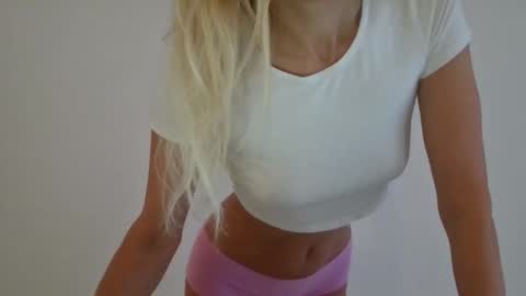 Alesia online show from December 2025 06:53:02 AM