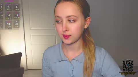 Snapshot of angelxloe chatting on May 2026 01:33:02 AM Im Chloe i do FLASH BOOBS for new fan club online show from May 2026 01:33:02 AM