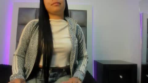 angely_js online show from October 2025 12:39:02 PM