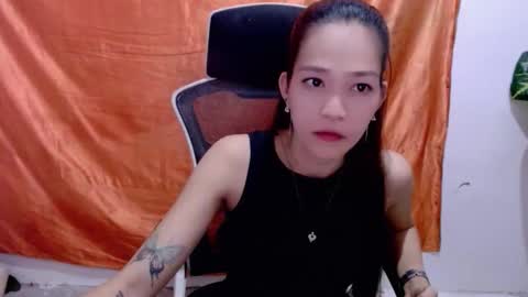 Snapshot of angelyn_slim chatting on June 2026 11:14:01 AM angelyn_slim online show from June 2026 11:14:01 AM