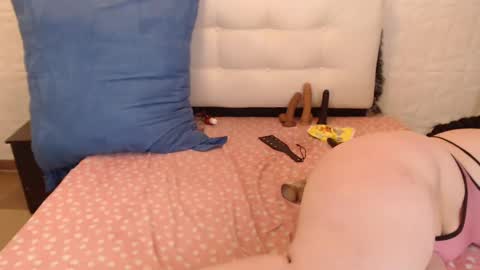 Angie online show from December 2024 01:21:01 AM