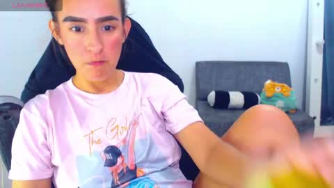 Snapshot of angie_dreamgirl chatting on May 2026 02:39:02 AM IG angie dreamgirl01 online show from May 2026 02:39:02 AM