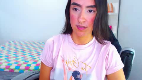 Snapshot of angie_dreamgirl chatting on May 2026 11:00:01 PM IG angie dreamgirl01 online show from May 2026 11:00:01 PM