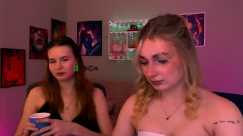Snapshot of angie_foxy chatting on June 2026 07:27:02 PM Angle online show from June 2026 07:27:02 PM