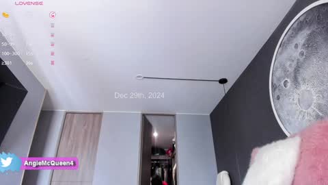 Snapshot of angie_mcqueen chatting on December 2024 07:43:01 PM angie online show from December 2024 07:43:01 PM