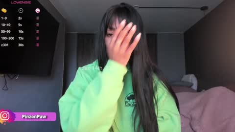 Snapshot of angie_mcqueen chatting on January 2025 01:38:02 PM angie online show from January 2025 01:38:02 PM