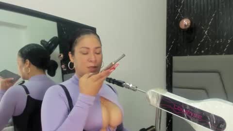 A N G I E.  online show from February 2026 04:10:02 PM