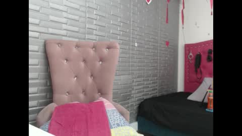 angierot2025 online show from September 2025 12:54:02 AM