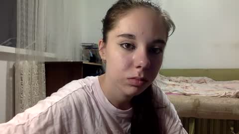 Snapshot of angle_cute05 chatting on July 2026 09:40:02 PM Angel Cute online show from July 2026 09:40:02 PM