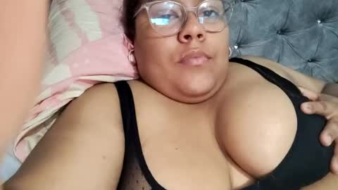 Snapshot of angy_ro12 chatting on July 2026 03:22:02 AM angy online show from July 2026 03:22:02 AM