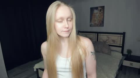 Violet online show from April 2026 07:33:02 PM