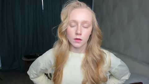 Violet online show from April 2026 06:14:01 AM