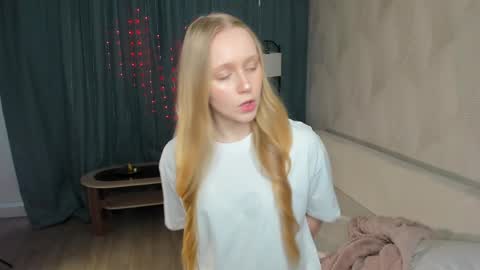 Violet online show from April 2026 06:06:01 AM