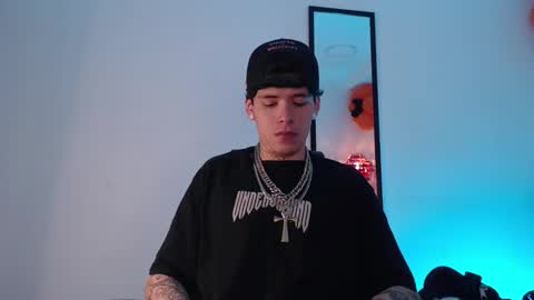 anhonymus online show from October 2025 08:54:02 PM