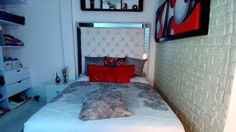 Snapshot of anielli69 chatting on October 2025 12:55:02 AM laura online show from October 2025 12:55:02 AM