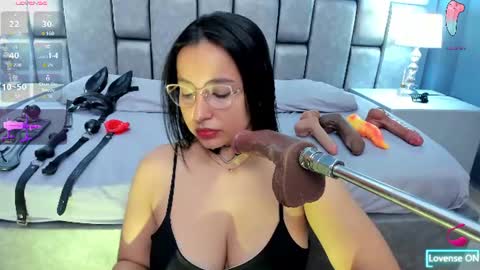 Snapshot of anievans_ chatting on July 2026 11:23:02 AM Ani Time schedule 0600 - 1400 GMT -5 online show from July 2026 11:23:02 AM